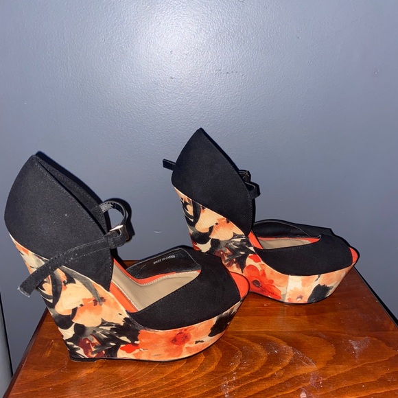 Wedges - Picture 2 of 5